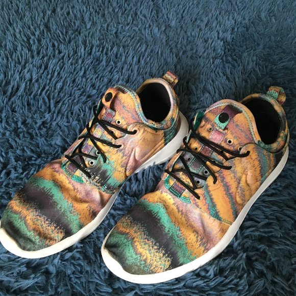 Nike Roshe - Picture 2 of 7